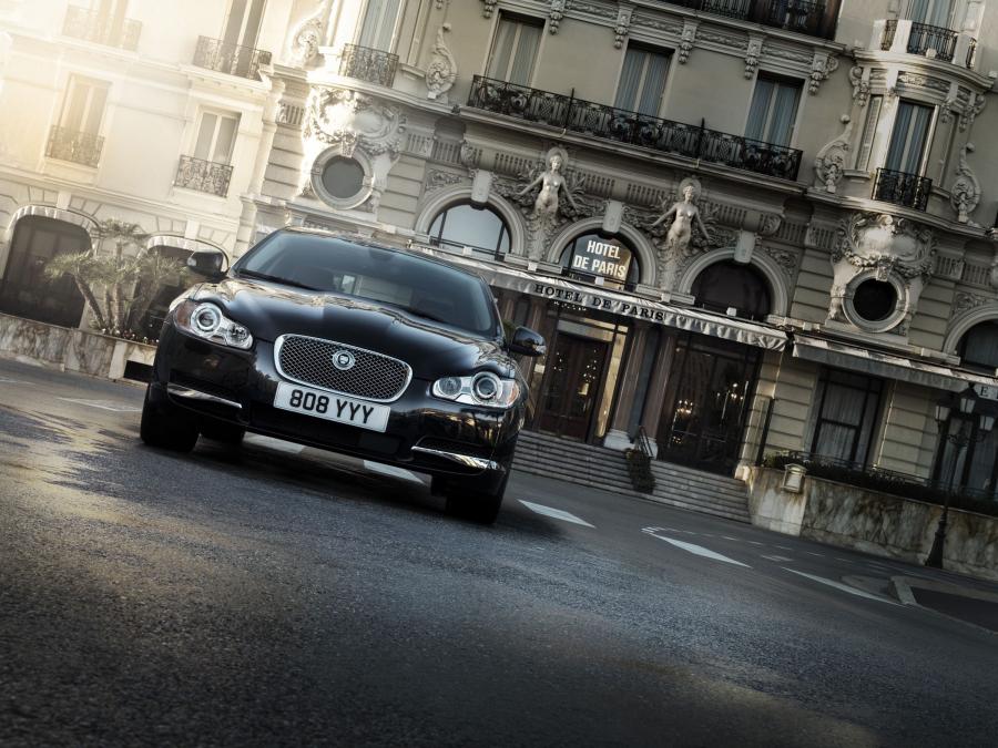  Jaguar XF 2008 года  (фото 81 из 175)